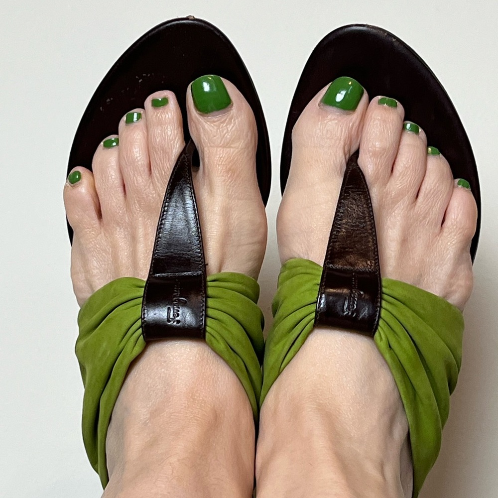 Ferragamo sandals in brown and green Size 8